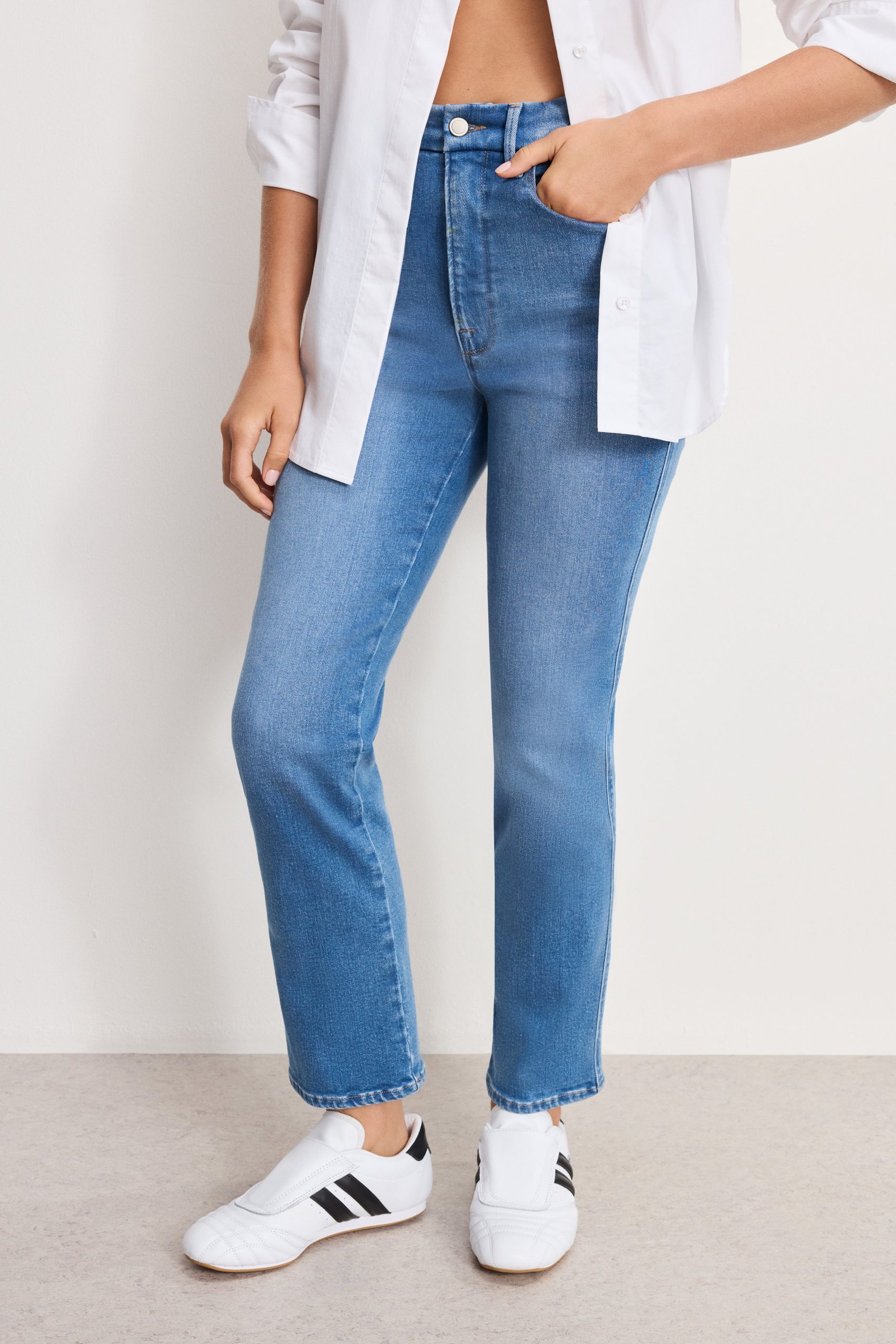 GOOD CURVE STRAIGHT COMPRESSION JEANS | INDIGO268 - Image 4