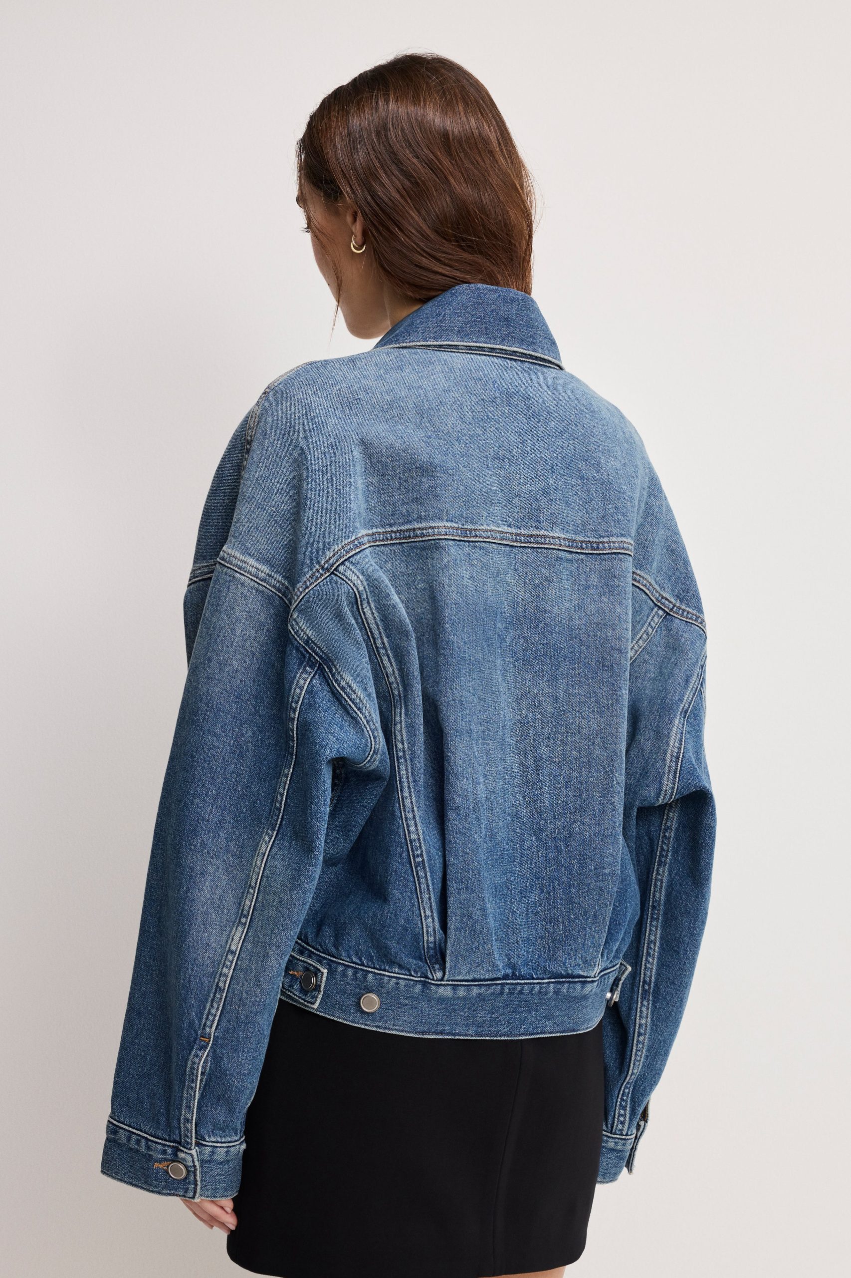 CROPPED PLEATED TRUCKER JACKET | INDIGO1100 - Image 4