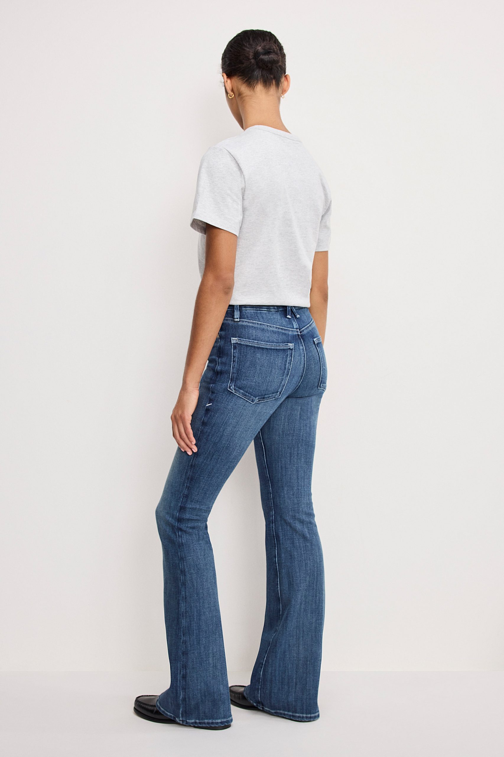 SOFT TECH GOOD LEGS FLARE JEANS | INDIGO855 - Image 4