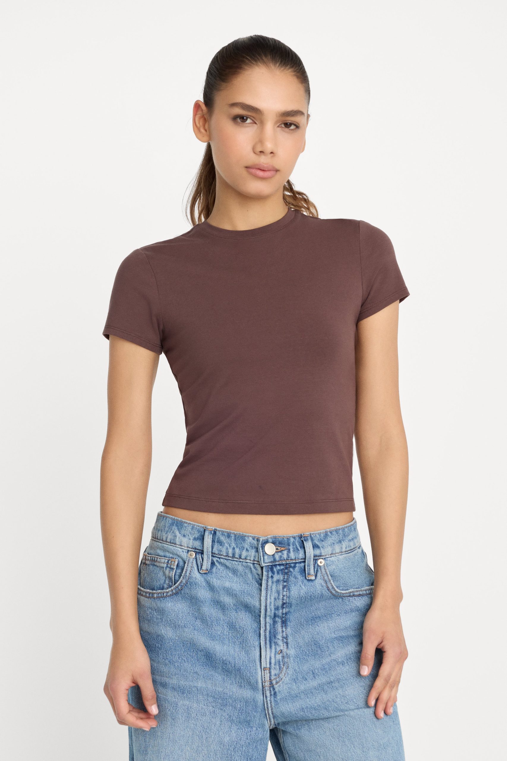 SUPER STRETCH BABY TEE | BITTER COCOA