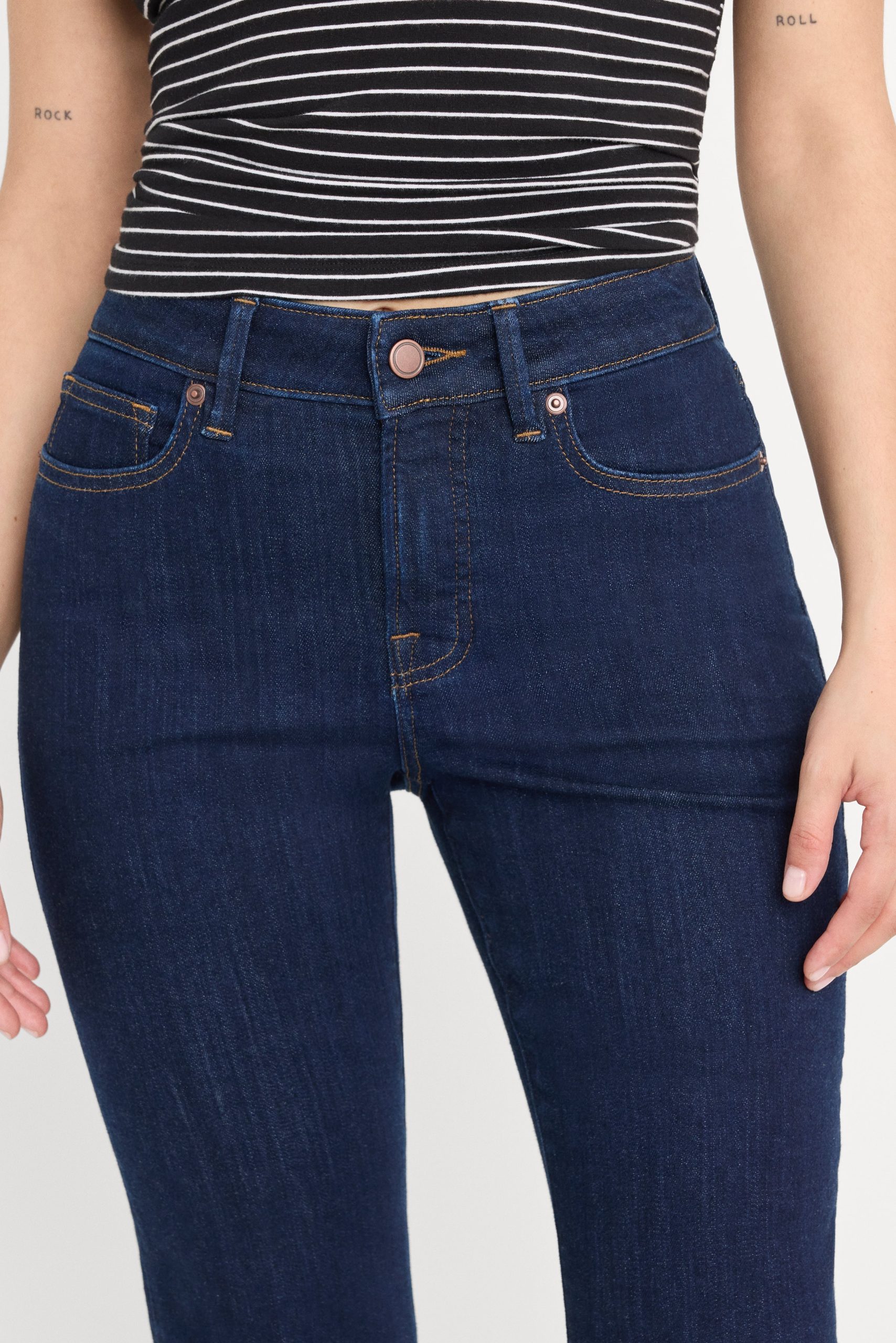 GOOD PETITE FLARE JEANS | INDIGO1153 - Image 3
