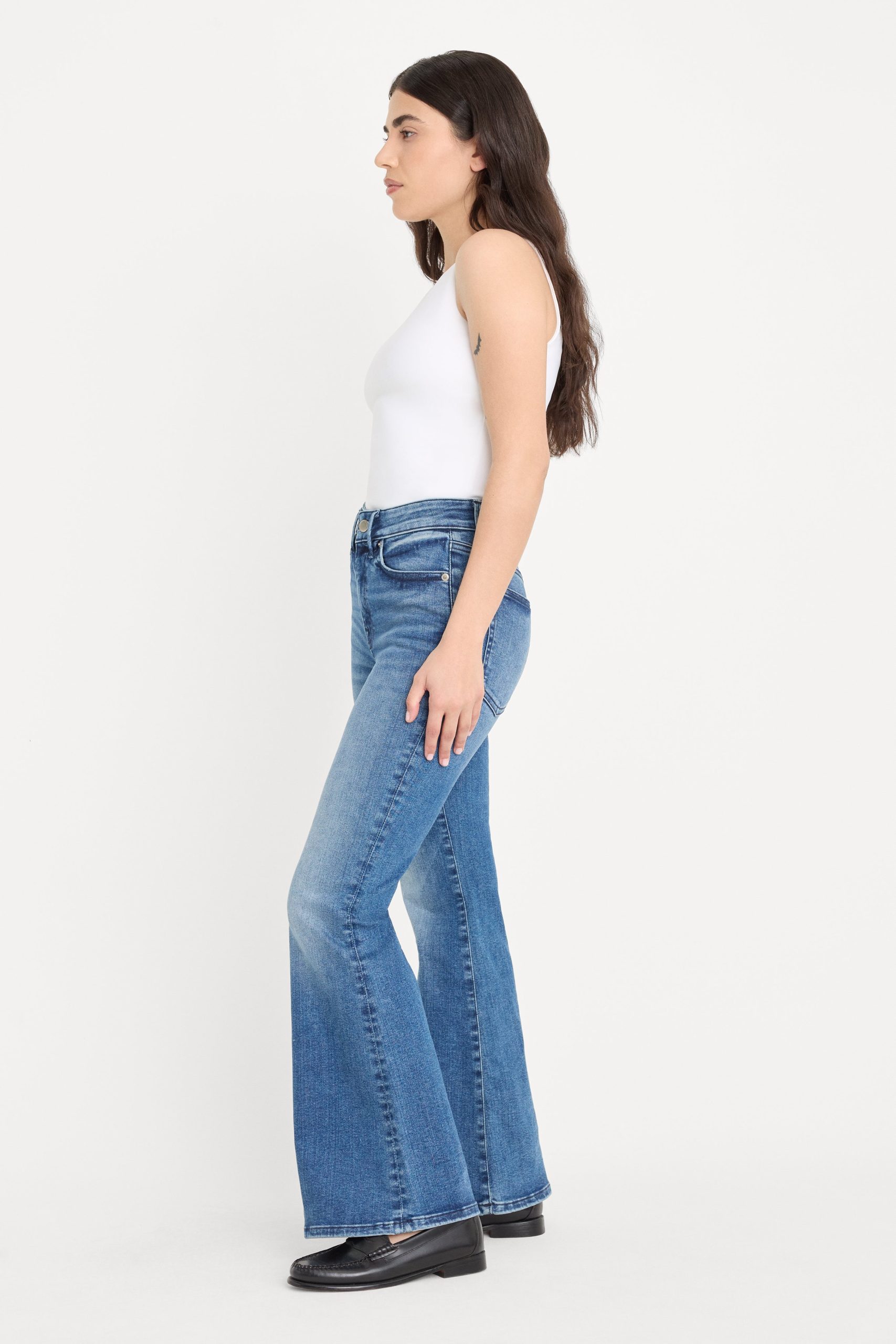ALWAYS FITS GOOD PETITE FLARE JEANS | INDIGO1071 - Image 4