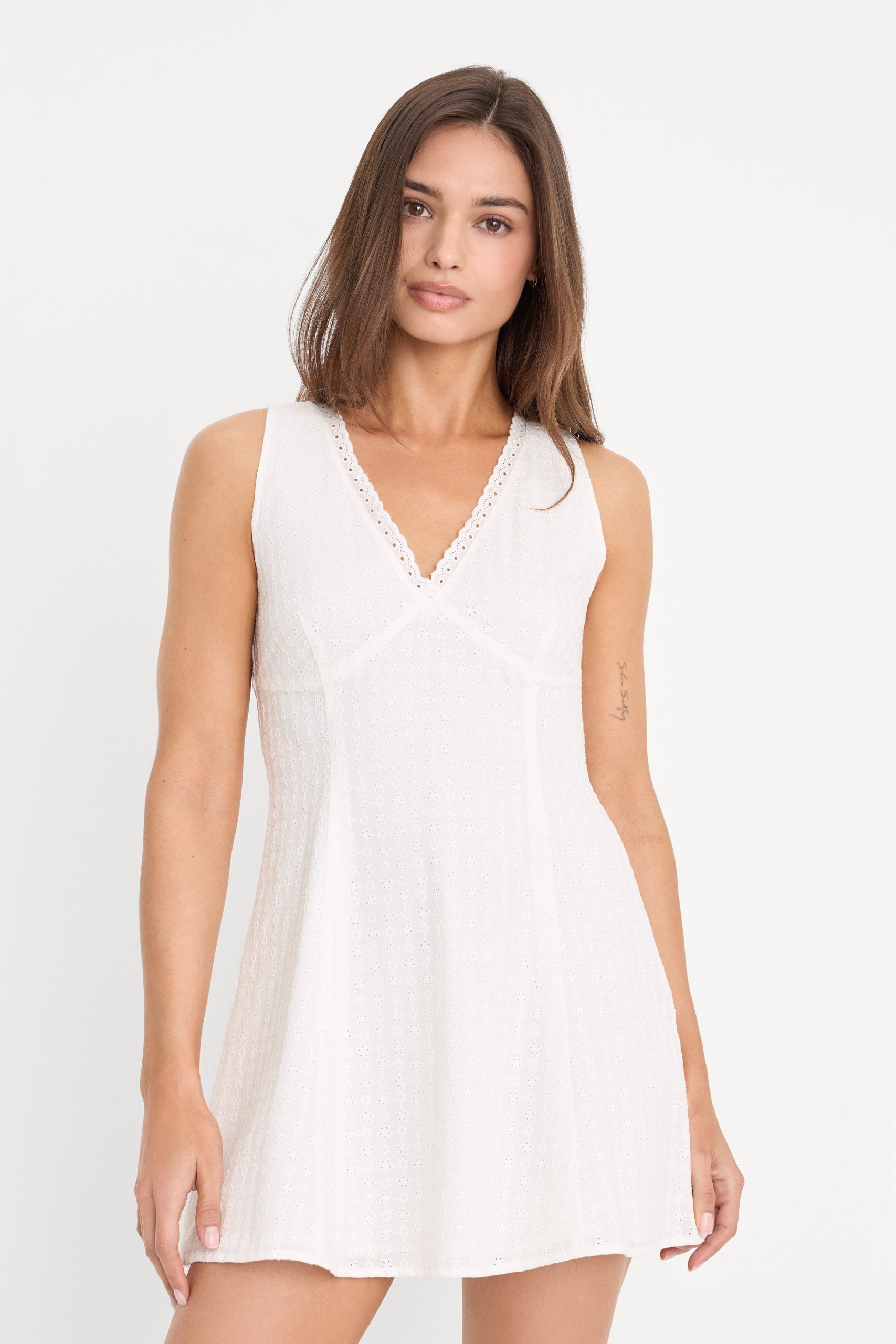 THE EYELET MINI DRESS | WHITE001 - Image 2