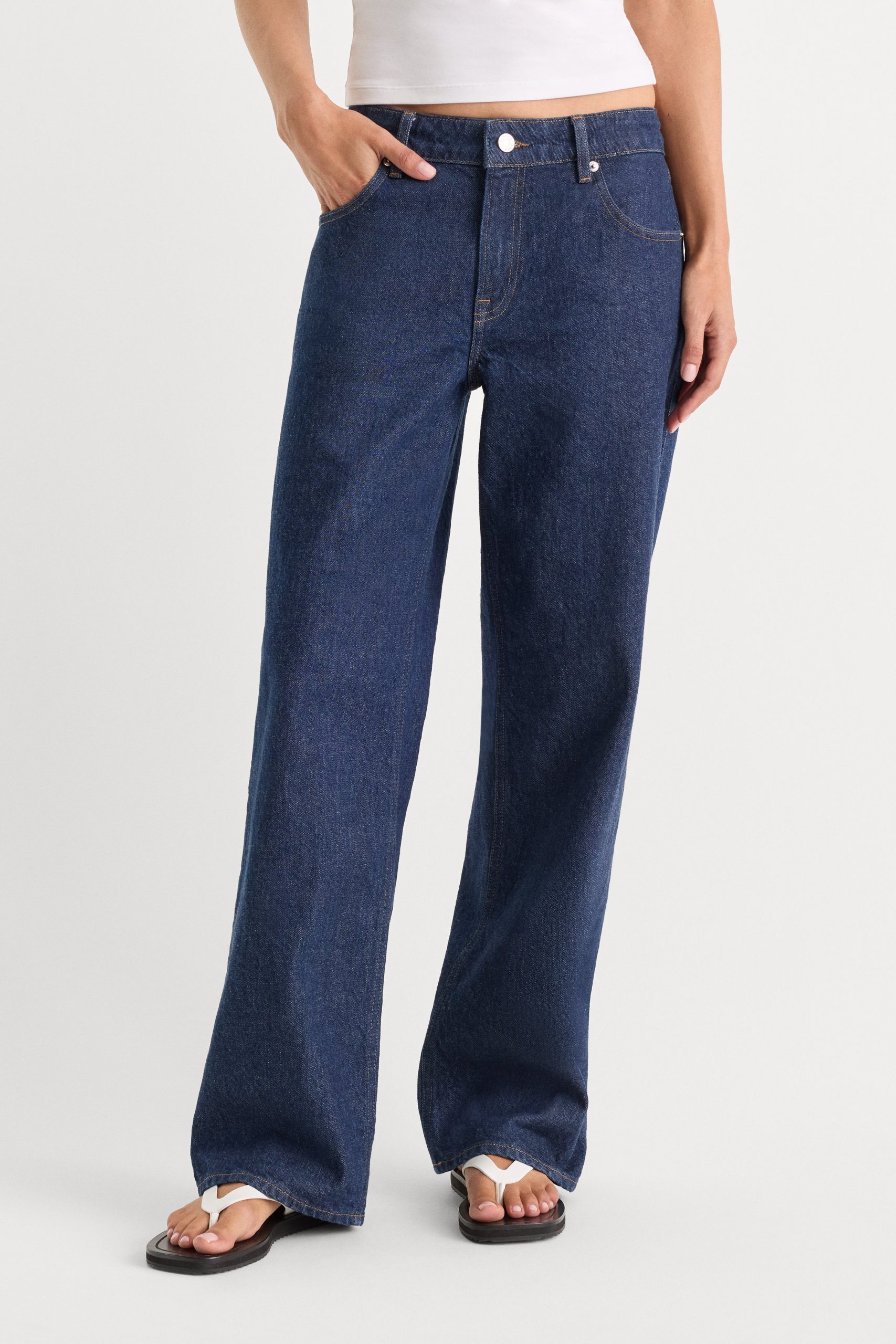 LOW RELAXED STRAIGHT JEANS | RINSE - Image 2