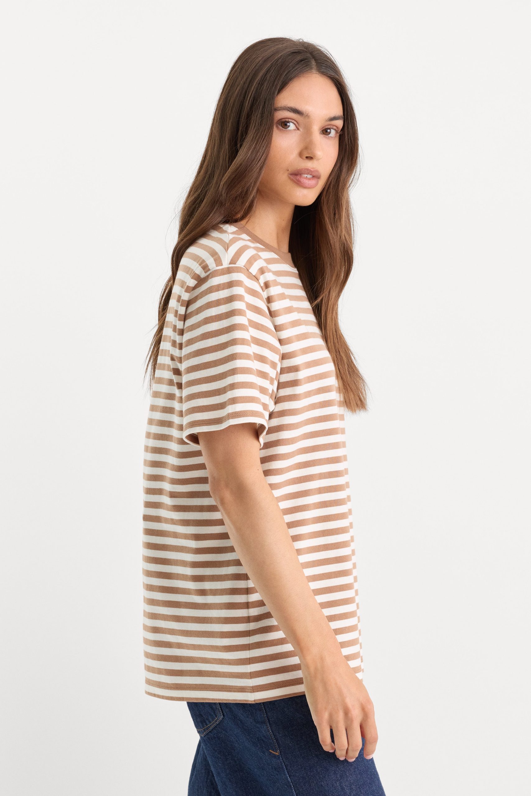 THE OVERSIZED TEE | CLEAN STRIPE HEARTH - Image 2