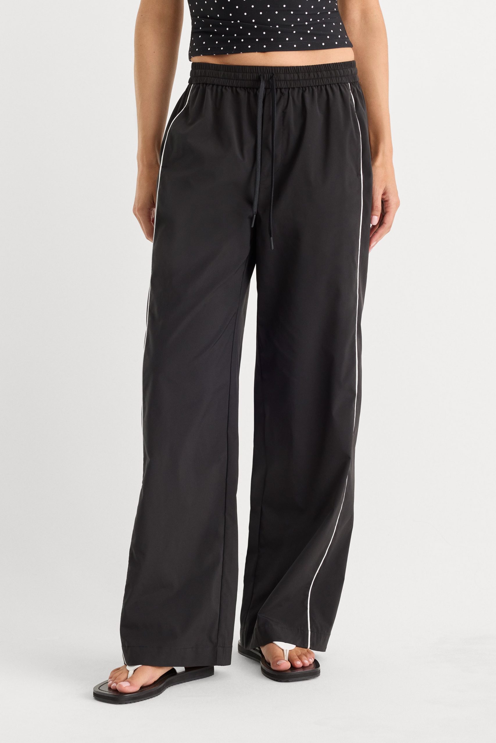 THE SPORT PANT | BLACK - Image 2