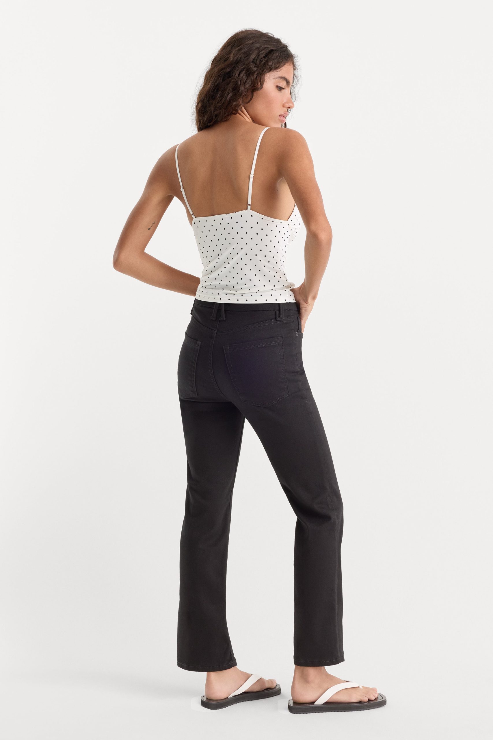NEVER FADE GOOD PETITE STRAIGHT JEANS | BLACK - Image 5