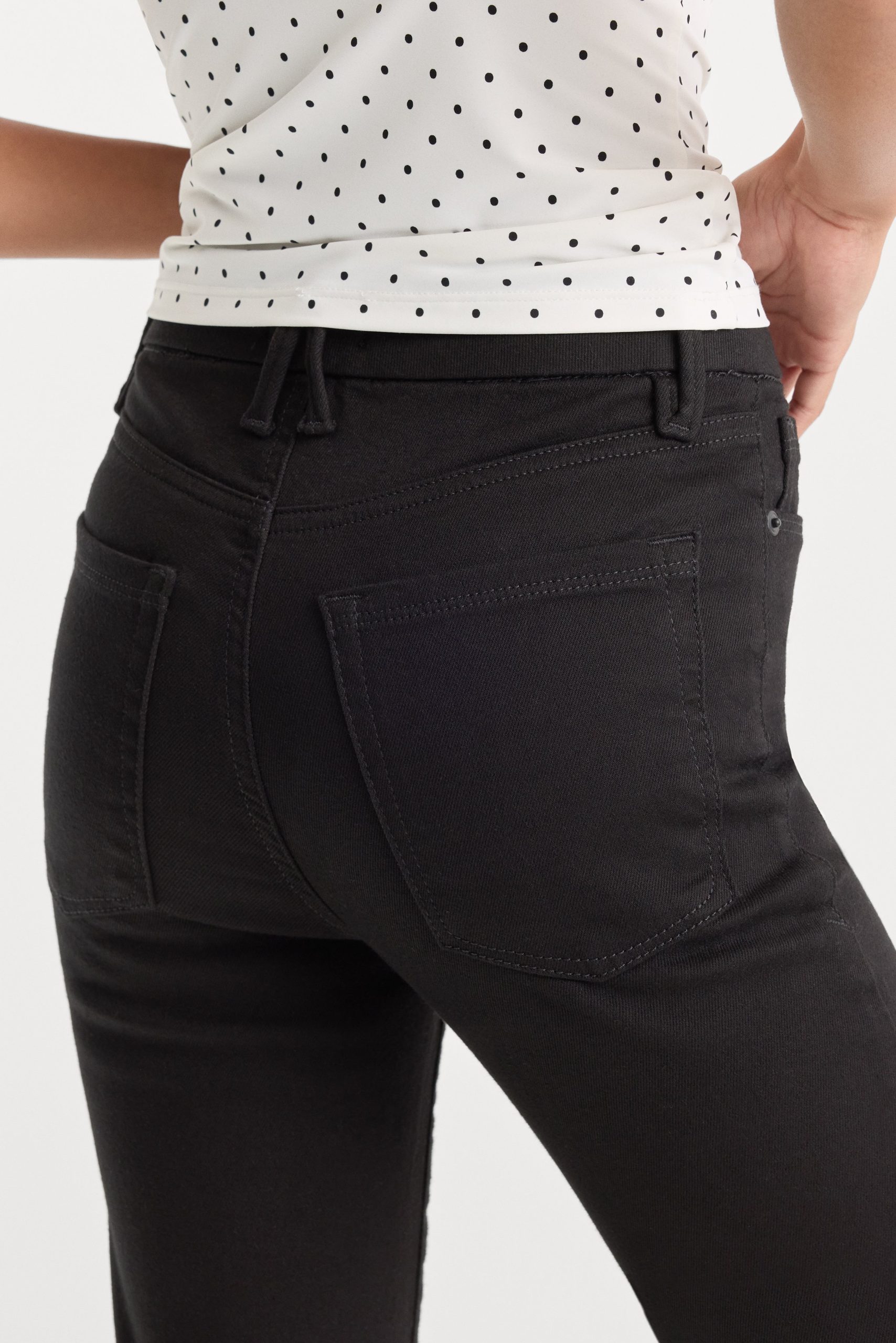 NEVER FADE GOOD PETITE STRAIGHT JEANS | BLACK - Image 6