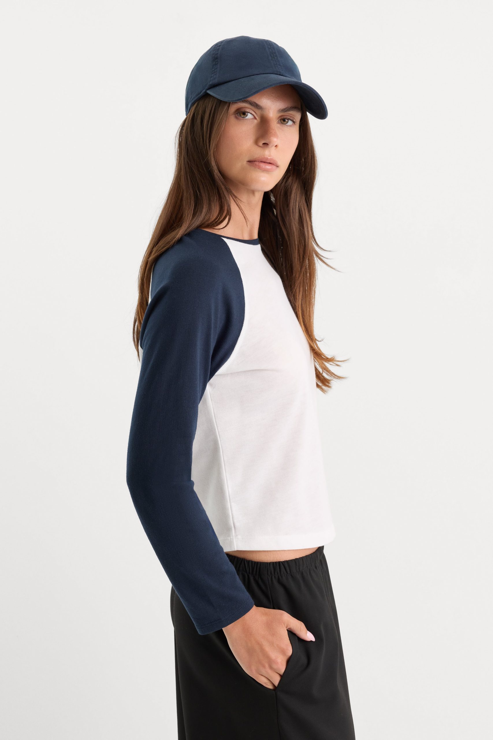 THE LONG SLEEVE RAGLAN TEE | CHALK - Image 3