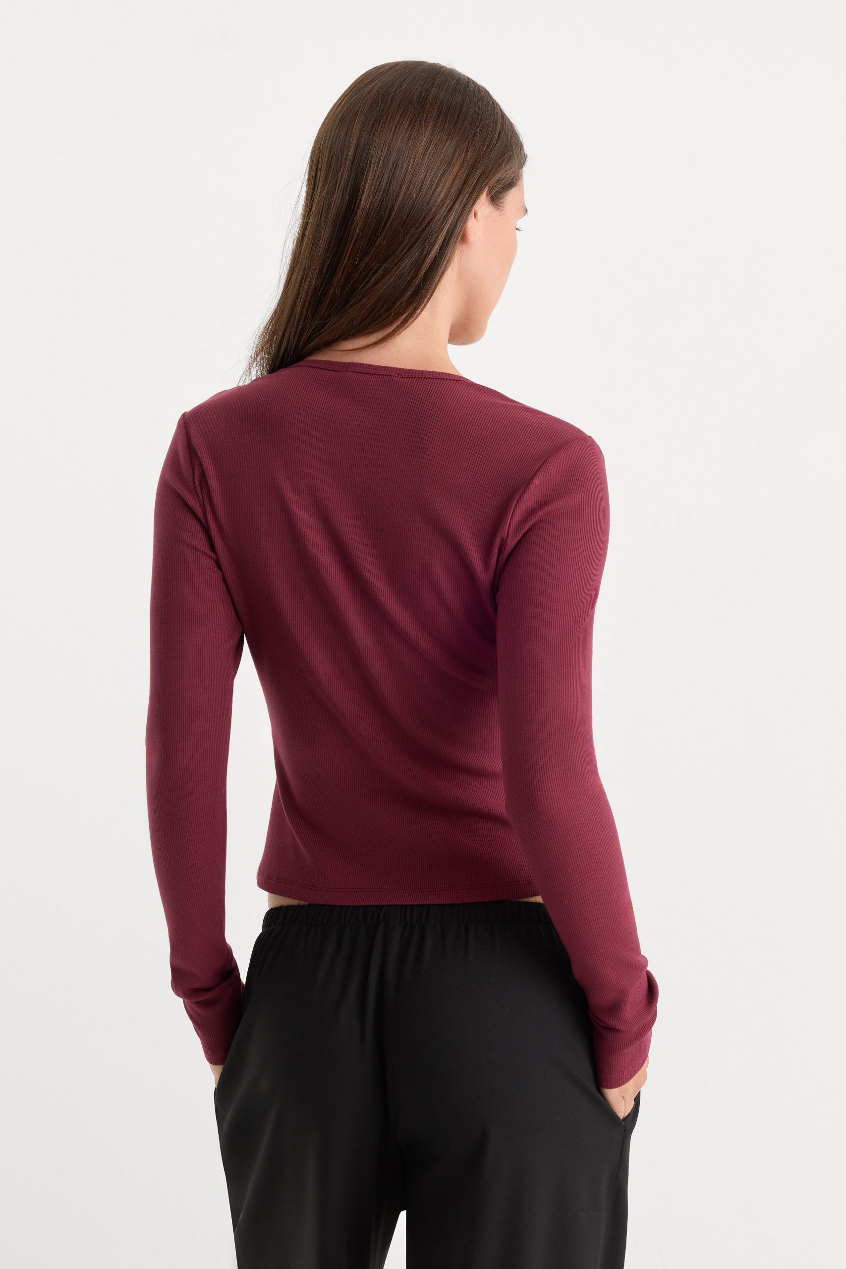 THE RIB V NECK CARDIGAN | BERRY NOIR - Image 5
