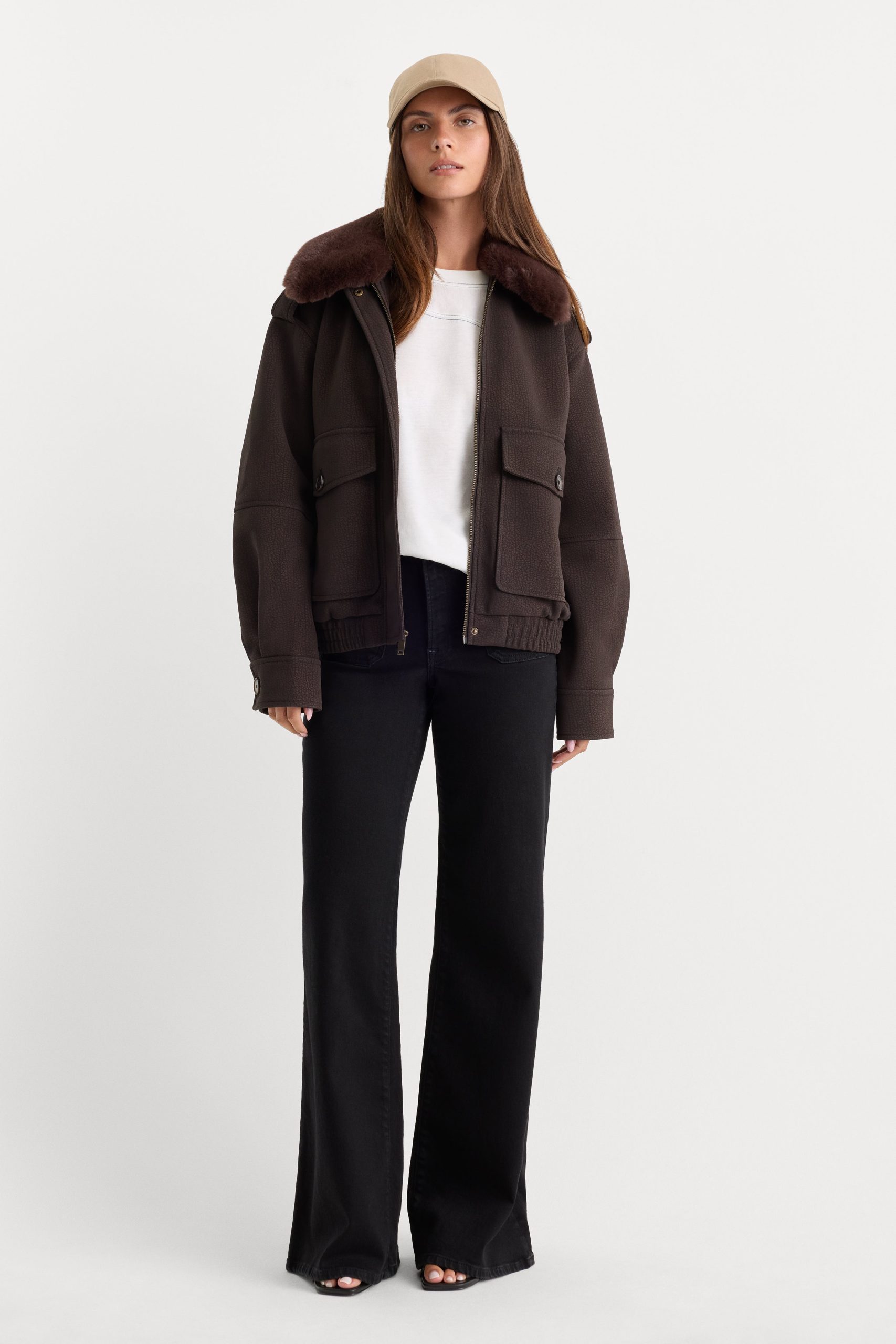PATCH POCKET GOOD WAIST PALAZZO JEANS | BLACK001