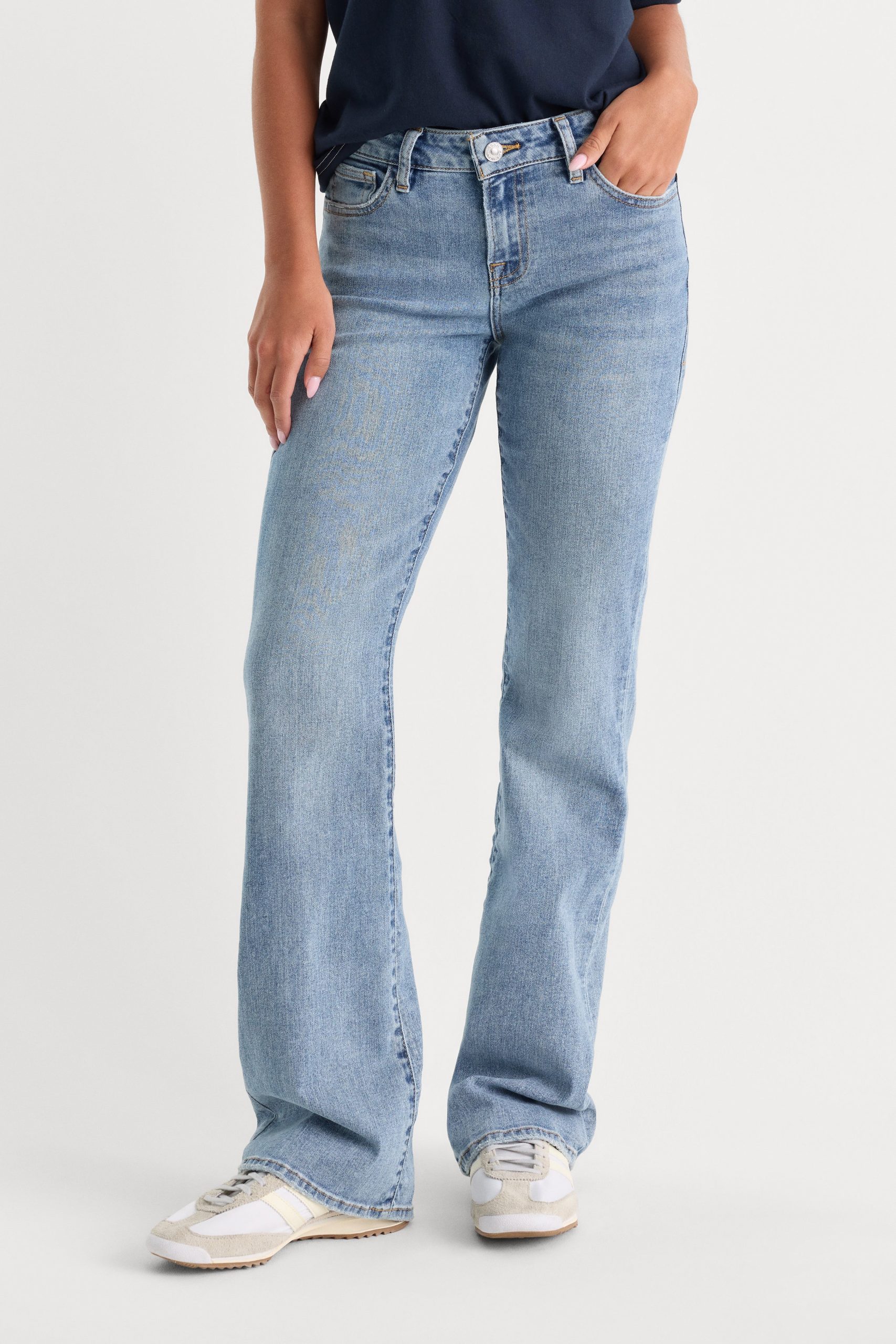 GOOD LOW RISE BOOTCUT JEANS | WHISPER - Image 2