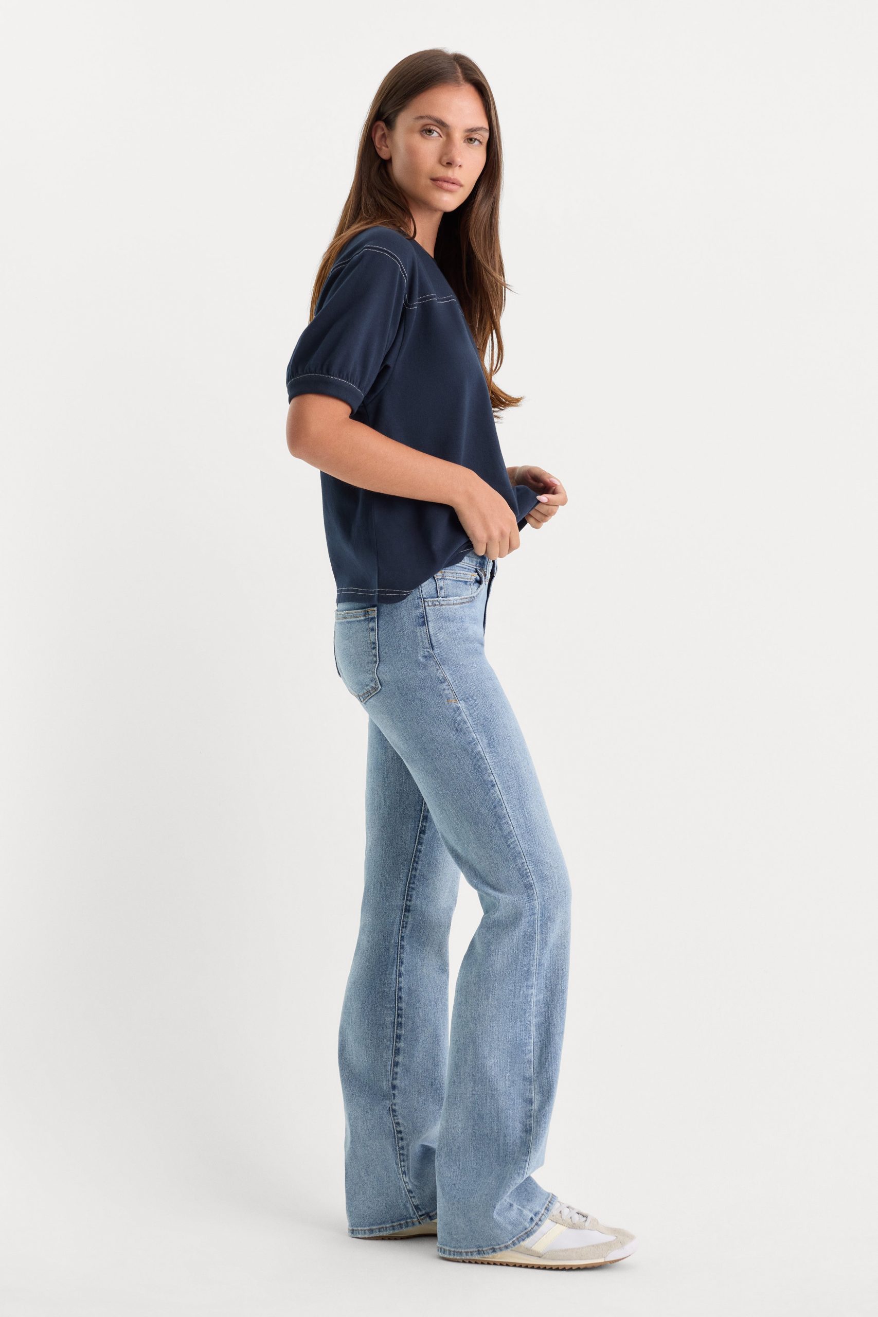 GOOD LOW RISE BOOTCUT JEANS | WHISPER - Image 3
