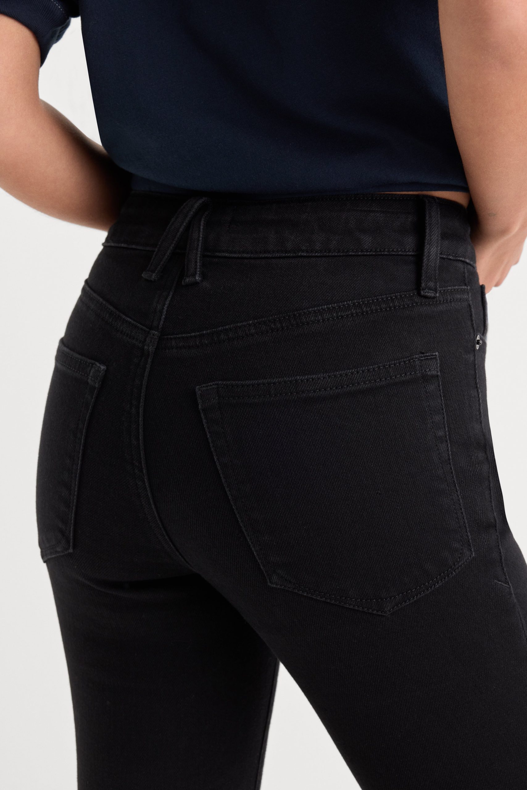 SOFT TECH GOOD PETITE STRAIGHT JEANS|BLACK001 - Image 6