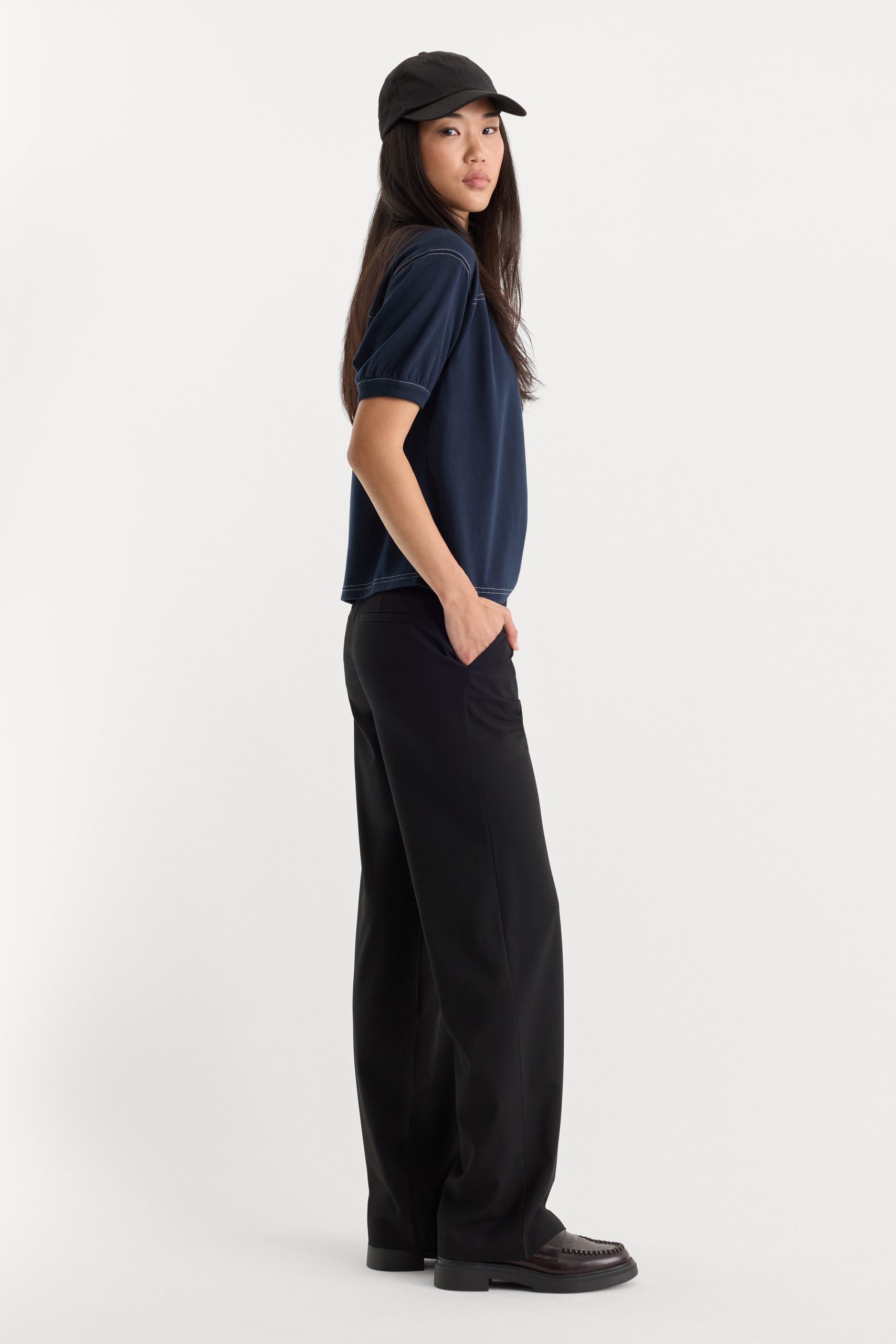 THE LOW RISE STRAIGHT LEG TROUSER | BLACK001 - Image 3