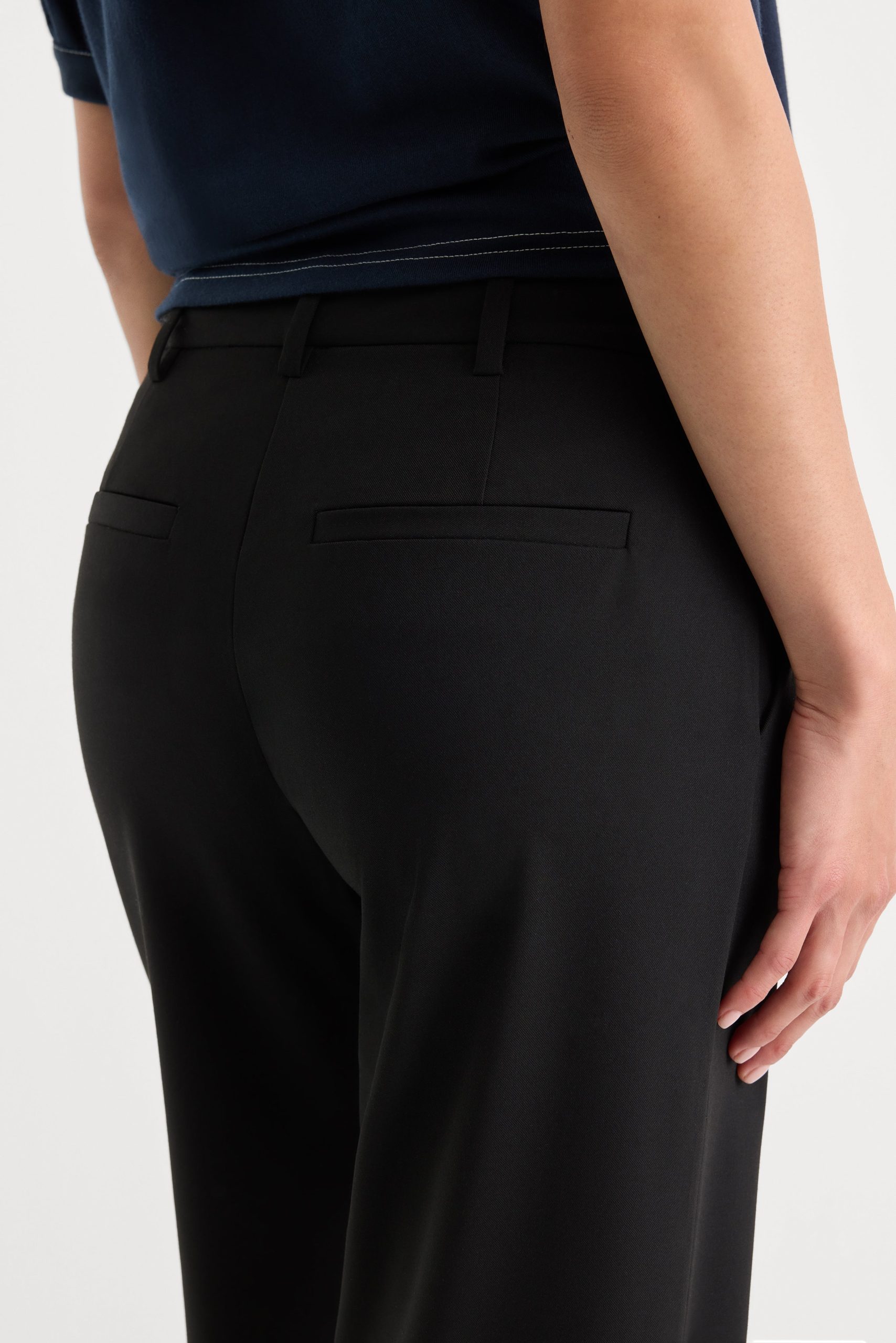 THE LOW RISE STRAIGHT LEG TROUSER | BLACK001 - Image 5