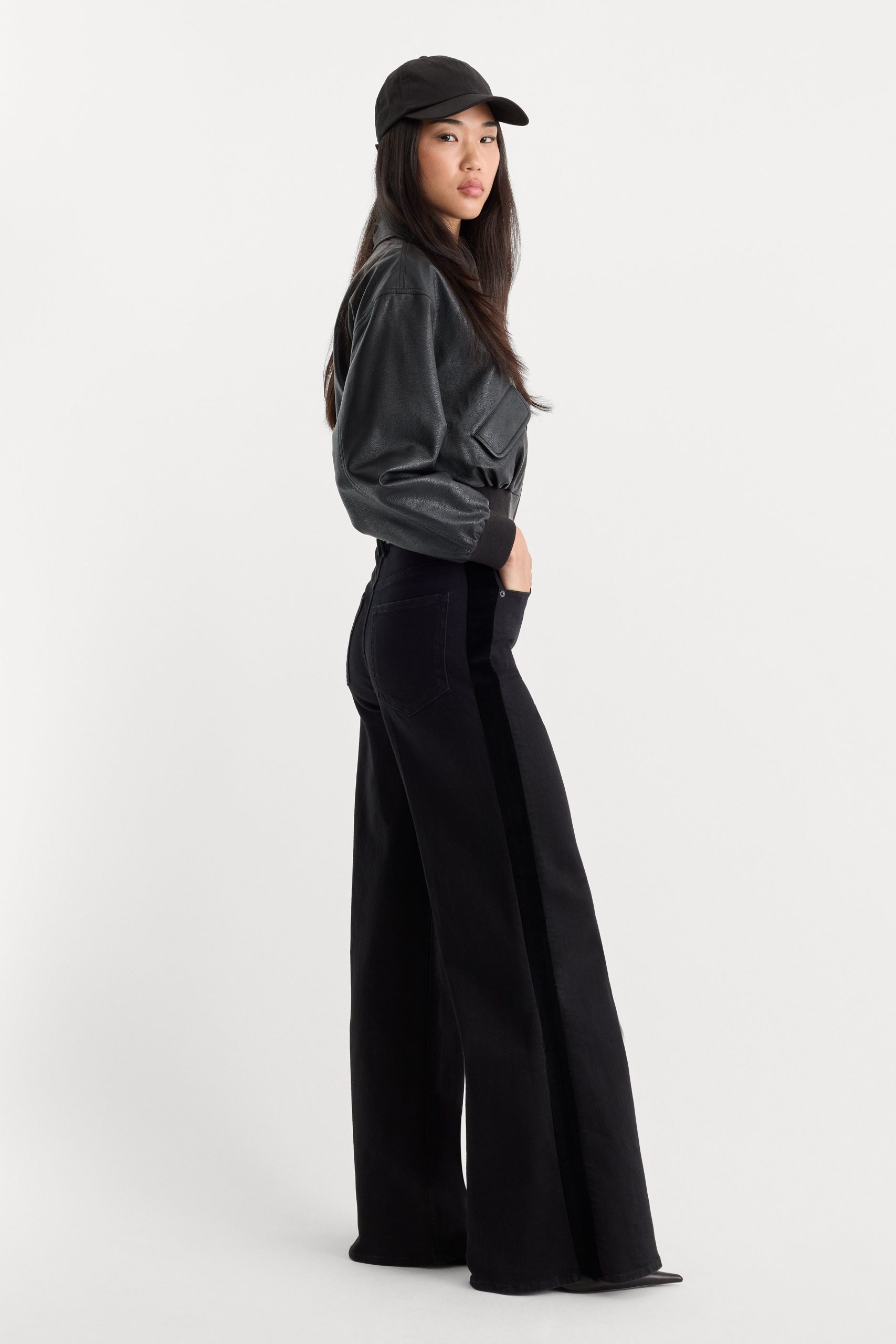 GOOD WAIST PALAZZO JEANS | BLACK001 - Image 4