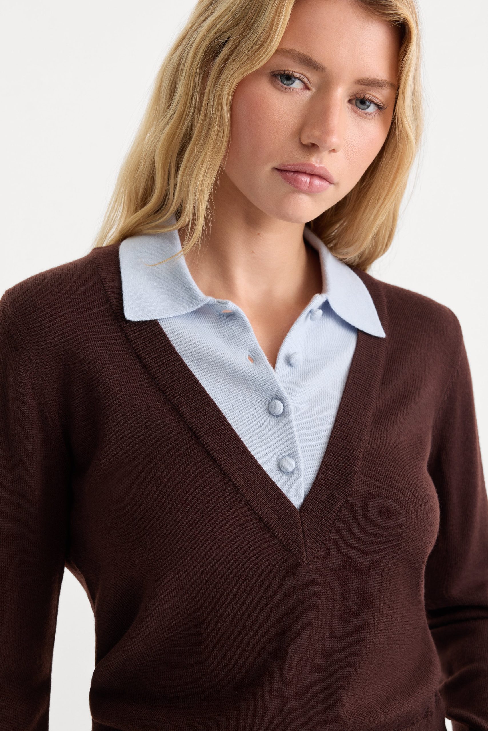 THE TWO IN ONE SWEATER | MOCHA WITH SKY - Image 2