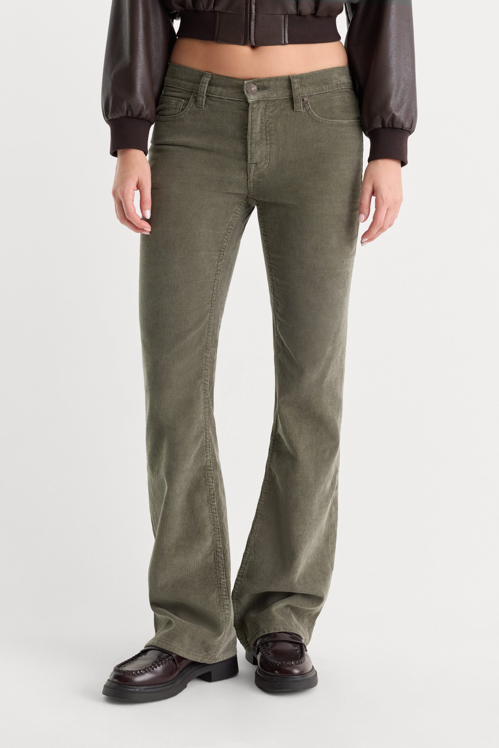 VINTAGE LOW RISE BOOTCUT CORDUROY PANT | WASHED CYPRESS - Image 2
