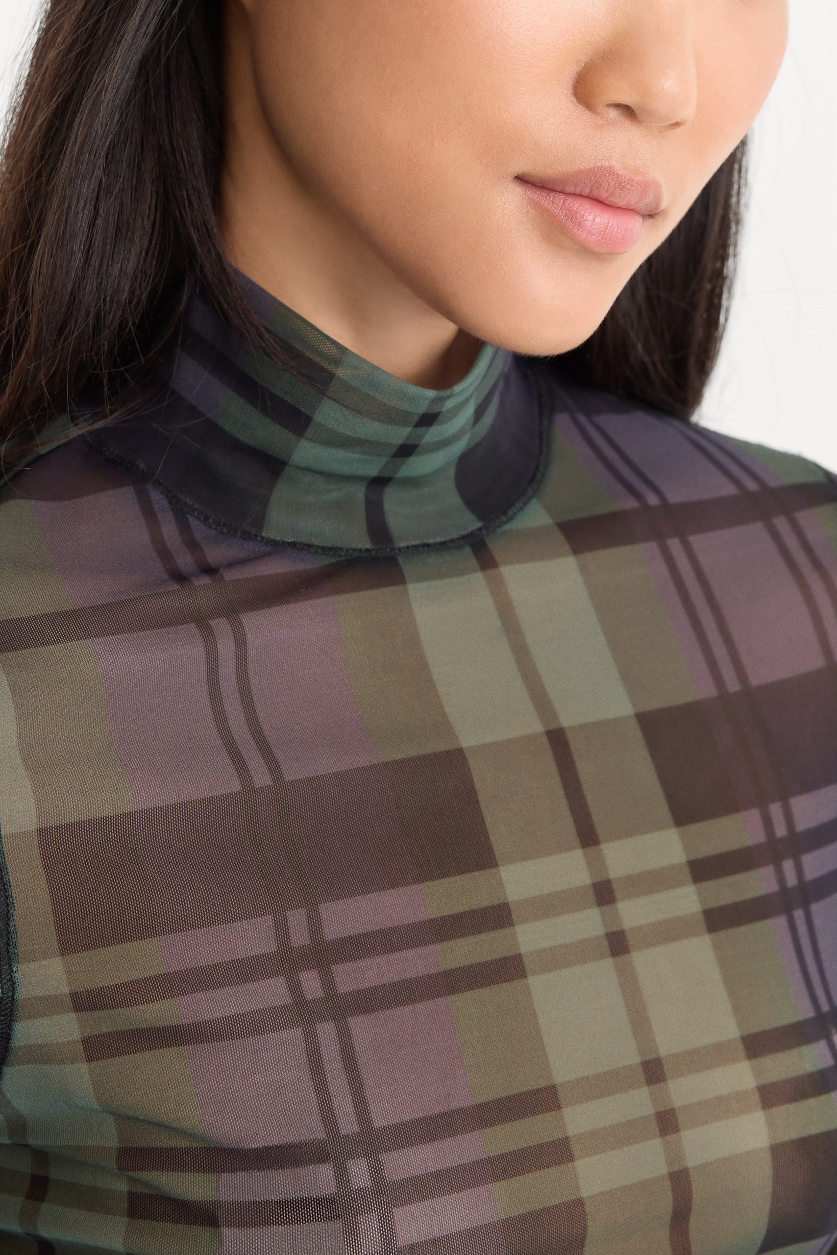 THE MESH TURTLENECK | NAVY AND GREEN PLAID - Image 2