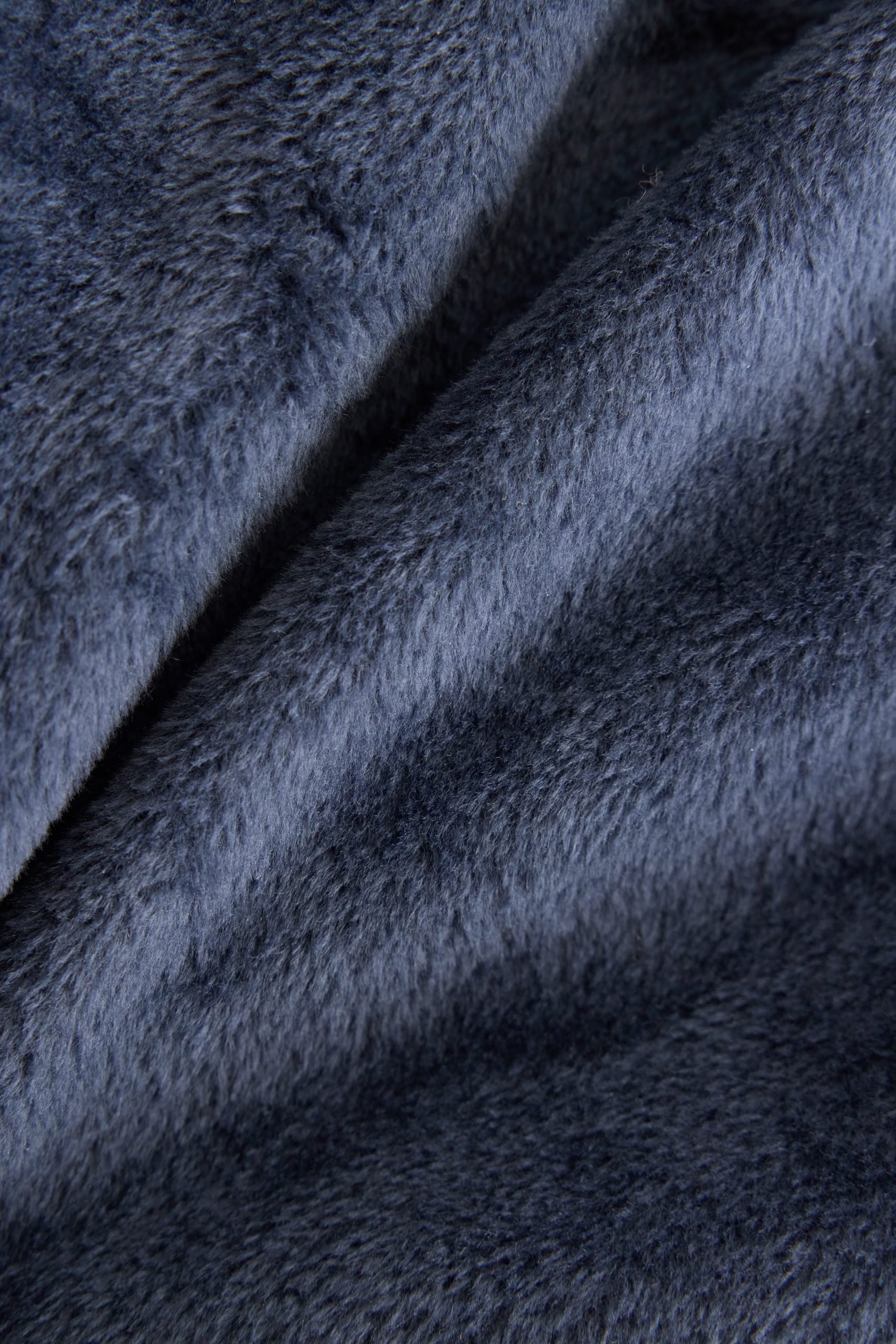 THE BRUSHED FLEECE HENLEY | NEW NAVY - Image 4