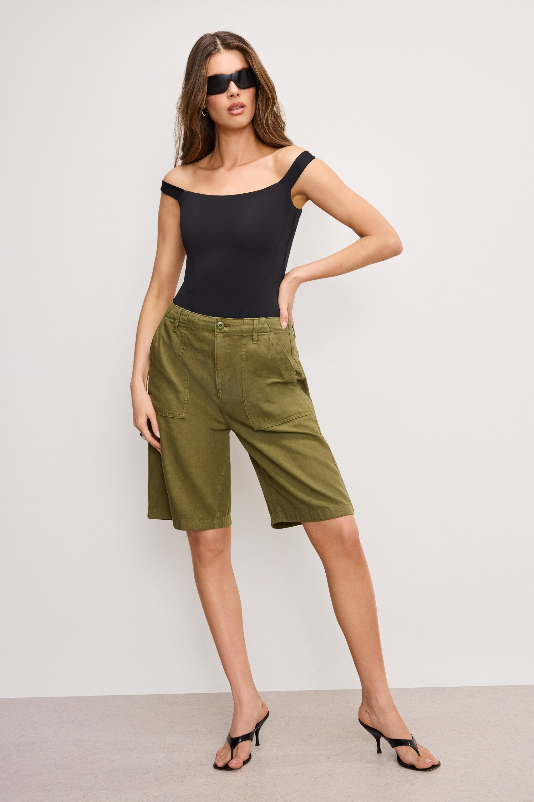 LITE LINEN BERMUDA SHORT | MARTINI OLIVE002 - Image 3